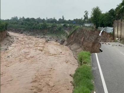 Punjab: Road leading to Pathankot airport washed away as Chakki river overflows | Punjab: Road leading to Pathankot airport washed away as Chakki river overflows
