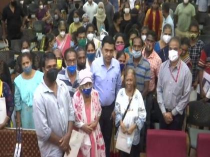 Goa CM distributes ex-gratia to kin of people succumbed due to COVID-19 | Goa CM distributes ex-gratia to kin of people succumbed due to COVID-19 Goa CM distributes ex-gratia to kin of people succumbed due to COVID-19 | Goa CM distributes ex-gratia to kin of people succumbed due to COVID-19