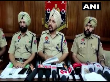 Punjab: Gunshots fired near Moga Court Complex after spat between groups | Punjab: Gunshots fired near Moga Court Complex after spat between groups Punjab: Gunshots fired near Moga Court Complex after spat between groups | Punjab: Gunshots fired near Moga Court Complex after spat between groups