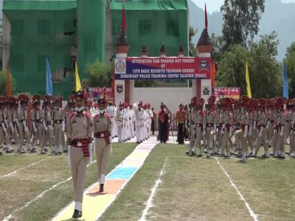 J-K Police recruits as constables, over 600 candidates who passed basic training course | J-K Police recruits as constables, over 600 candidates who passed basic training course
