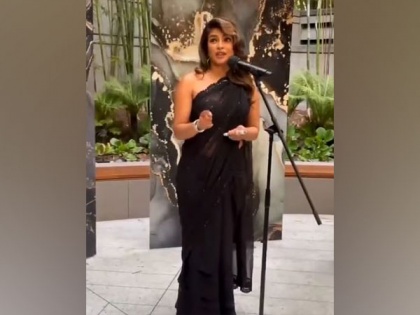 Priyanka Chopra stuns in black saree at pre-Oscars event, speaks about her daughter during speech | Priyanka Chopra stuns in black saree at pre-Oscars event, speaks about her daughter during speech