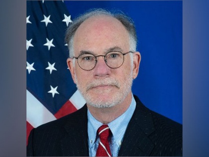 Former US Ambassador to Kabul tests positive for COVID-19 after evacuation | Former US Ambassador to Kabul tests positive for COVID-19 after evacuation