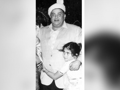Karisma Kapoor remembers grandfather Raj Kapoor on his 97th birth anniversary | Karisma Kapoor remembers grandfather Raj Kapoor on his 97th birth anniversary