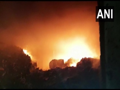 14 injured as fire breaks out at factory in Ghaziabad | 14 injured as fire breaks out at factory in Ghaziabad