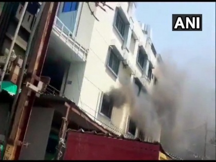 Fire breaks out in Ujjain hospital, patients moved out | Fire breaks out in Ujjain hospital, patients moved out