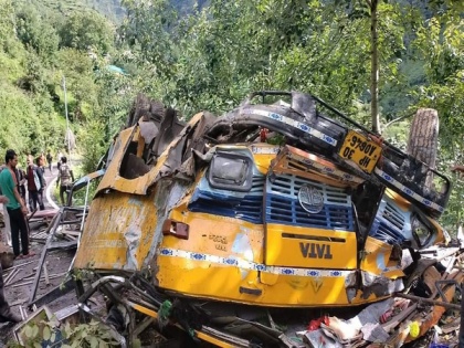 Himachal: 10 dead, several injured as school bus falls off cliff in Kullu | Himachal: 10 dead, several injured as school bus falls off cliff in Kullu