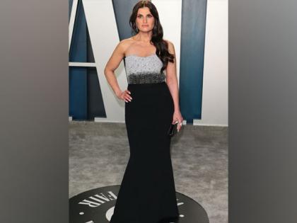 Idina Menzel responds to young girl singing 'Let It Go' from bomb shelter in Ukraine | Idina Menzel responds to young girl singing 'Let It Go' from bomb shelter in Ukraine