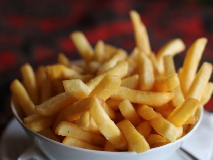 Eating starchy snacks associated with higher risk of cardiovascular disease: Study | Eating starchy snacks associated with higher risk of cardiovascular disease: Study