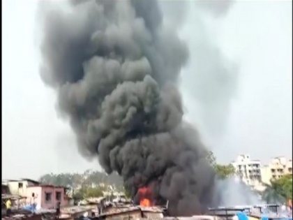 Mumbai: Fire breaks out at Ghatkopar | Mumbai: Fire breaks out at Ghatkopar
