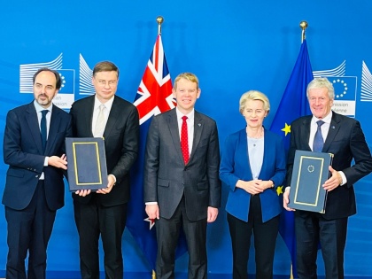 New Zealand signs FTA with EU | New Zealand signs FTA with EU