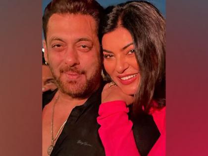 Sushmita Sen shares click with Salman Khan from star-studded Eid bash | Sushmita Sen shares click with Salman Khan from star-studded Eid bash Sushmita Sen shares click with Salman Khan from star-studded Eid bash | Sushmita Sen shares click with Salman Khan from star-studded Eid bash