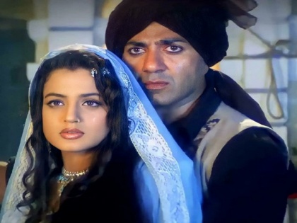 Sunny Deol, Ameesha Patel's look from 'Gadar 2' revealed | Sunny Deol, Ameesha Patel's look from 'Gadar 2' revealed