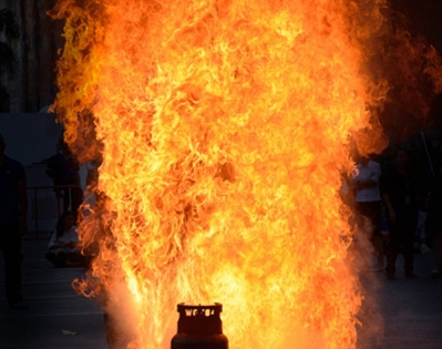 UP Cylinder Blast: House Collapses After Gas Cylinder Blast in Lucknow, Five Injured | UP Cylinder Blast: House Collapses After Gas Cylinder Blast in Lucknow, Five Injured