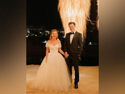 Billie Lourd ties the knot with Austen Rydell | Billie Lourd ties the knot with Austen Rydell