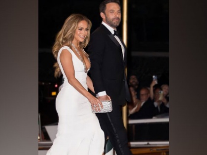 Jennifer Lopez reveals early Valentine's Day gift from Ben Affleck | Jennifer Lopez reveals early Valentine's Day gift from Ben Affleck