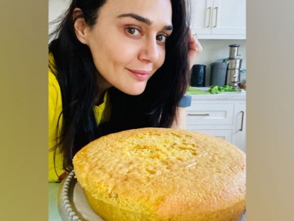 Preity Zinta showcases baking skills, shares photo of scrumptious cake | Preity Zinta showcases baking skills, shares photo of scrumptious cake