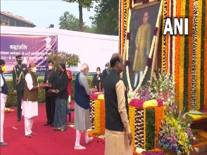 President Kovind, PM Modi, parliamentarians pay tribute to BR Ambedkar on his death anniversary | President Kovind, PM Modi, parliamentarians pay tribute to BR Ambedkar on his death anniversary
