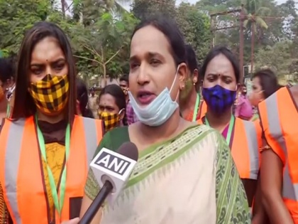 Odisha: Transgenders to collect parking fees in Bhubaneshwar | Odisha: Transgenders to collect parking fees in Bhubaneshwar