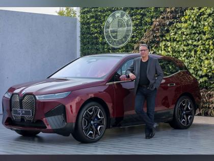 The BMW iX: First BMW Electric All-Wheel Drive Vehicle Debuts in India | The BMW iX: First BMW Electric All-Wheel Drive Vehicle Debuts in India The BMW iX: First BMW Electric All-Wheel Drive Vehicle Debuts in India | The BMW iX: First BMW Electric All-Wheel Drive Vehicle Debuts in India