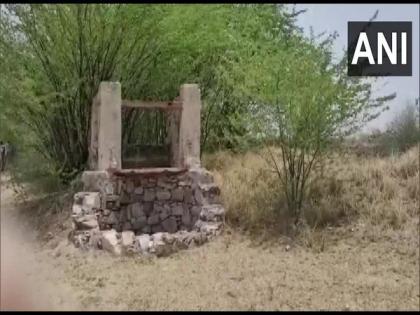 Rajasthan: 5 members of a family including 2 children found dead in well in Jaipur's Dudu | Rajasthan: 5 members of a family including 2 children found dead in well in Jaipur's Dudu