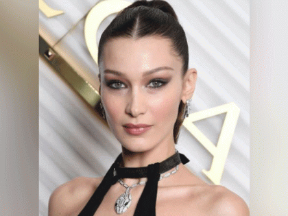 Bella Hadid wears 'Palestine' jewelry on outing with friends | Bella Hadid wears 'Palestine' jewelry on outing with friends