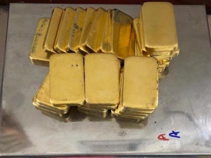 Four held with 16.9 kg gold smuggled from Myanmar | Four held with 16.9 kg gold smuggled from Myanmar