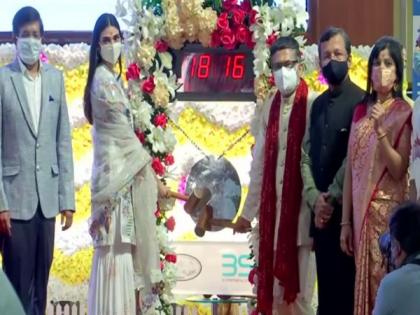 D-Street Diwali: Mahurat trading kick-starts with market in green, BSE honours COVID-19 frontline workers | D-Street Diwali: Mahurat trading kick-starts with market in green, BSE honours COVID-19 frontline workers