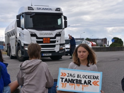 Swedish prosecution charges Greta Thunberg with disobeying law enforcement | Swedish prosecution charges Greta Thunberg with disobeying law enforcement
