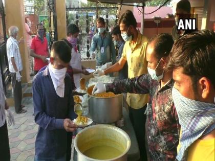 Jalaram Seva Samaj provides food to needy amid lockdown | Jalaram Seva Samaj provides food to needy amid lockdown Jalaram Seva Samaj provides food to needy amid lockdown | Jalaram Seva Samaj provides food to needy amid lockdown