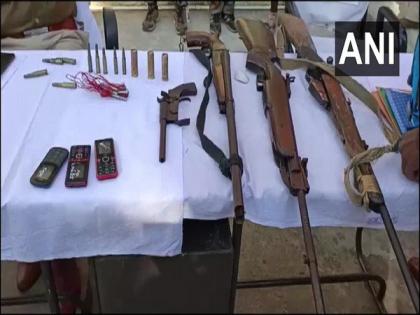5 Naxals arrested, arms and ammunition seized in Jharkhand | 5 Naxals arrested, arms and ammunition seized in Jharkhand 5 Naxals arrested, arms and ammunition seized in Jharkhand | 5 Naxals arrested, arms and ammunition seized in Jharkhand