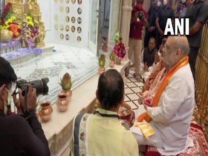 Amit Shah offers prayers at Hanuman temple in Gujarat's Salangpur | Amit Shah offers prayers at Hanuman temple in Gujarat's Salangpur