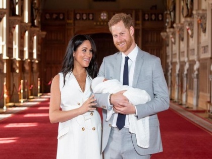 Baby Archie will wear same robe as his cousins at christening | Baby Archie will wear same robe as his cousins at christening
