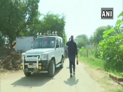 Hathras victim's family speaks to media after two days, say they seek justice | Hathras victim's family speaks to media after two days, say they seek justice