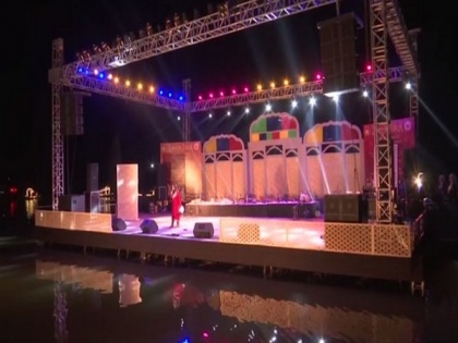 Sufiyana musical evenings enthralls audience during Kashmir 'iconic week' festival | Sufiyana musical evenings enthralls audience during Kashmir 'iconic week' festival