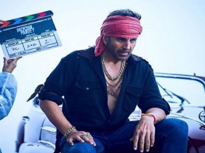 Akshay Kumar drops his first look as gangster in 'Bachchan Pandey' | Akshay Kumar drops his first look as gangster in 'Bachchan Pandey'
