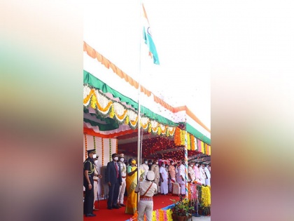 Puducherry LG unfurls national flag on Republic Day | Puducherry LG unfurls national flag on Republic Day