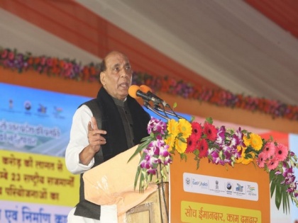Lucknow-Kanpur expressway will be backbone of defence corridor, says Rajnath Singh | Lucknow-Kanpur expressway will be backbone of defence corridor, says Rajnath Singh
