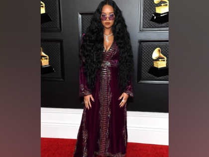 Grammy Awards 2021: H.E.R. wins Song of the Year, delivers moving speech | Grammy Awards 2021: H.E.R. wins Song of the Year, delivers moving speech