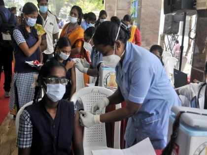 Over 40 lakh jabbed on first day of COVID-19 vaccination for 15 to 18 year olds | Over 40 lakh jabbed on first day of COVID-19 vaccination for 15 to 18 year olds