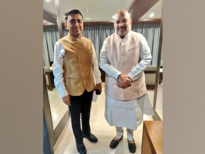 Goa CM Pramod Sawant meets Amit Shah in Hubli | Goa CM Pramod Sawant meets Amit Shah in Hubli
