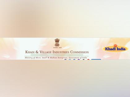 KVIC supplies 850 khadi silk sarees to Delhi police | KVIC supplies 850 khadi silk sarees to Delhi police