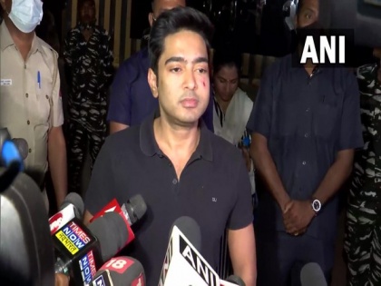 SC to look into urgent listing of plea by TMC MP Abhishek Banerjee, wife challenging ED's summons | SC to look into urgent listing of plea by TMC MP Abhishek Banerjee, wife challenging ED's summons