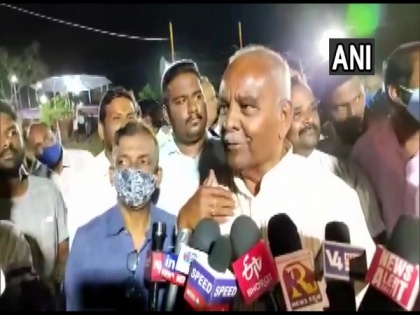 COVID-19: Karnataka minister Umesh Katti refuses to wear mask, says 'it is my decision' | COVID-19: Karnataka minister Umesh Katti refuses to wear mask, says 'it is my decision'