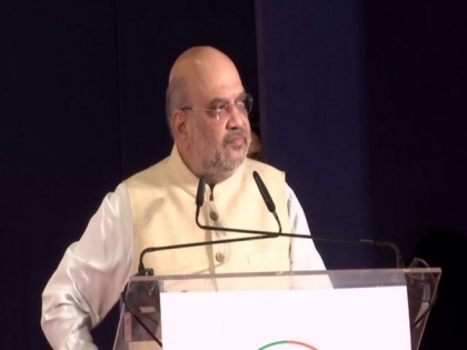 CM Thackeray-led govt is auto-rickshaw with stationary wheels: Amit Shah in Pune | CM Thackeray-led govt is auto-rickshaw with stationary wheels: Amit Shah in Pune