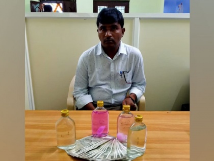 ACB arrests Telangana electricity dept official accepting bribe | ACB arrests Telangana electricity dept official accepting bribe