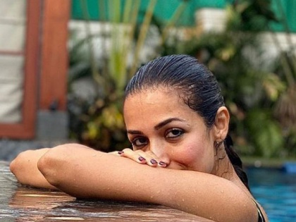Rise and Shine: Malaika Arora shares sultry pool picture | Rise and Shine: Malaika Arora shares sultry pool picture