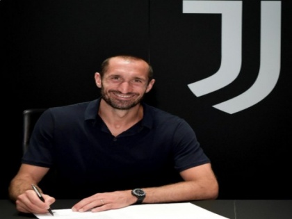 Chiellini signs new Juventus contract, to stay with club until 2023 | Chiellini signs new Juventus contract, to stay with club until 2023