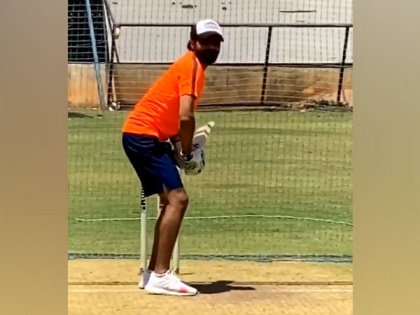 Jadeja hits the nets, works on his batting and bowling skills after two months | Jadeja hits the nets, works on his batting and bowling skills after two months