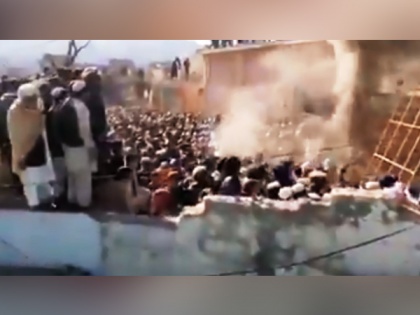 Minority communities protest against destruction of Hindu temple in Pakistan's Karak | Minority communities protest against destruction of Hindu temple in Pakistan's Karak