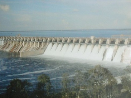 Hirakud Dam in Odisha opens 24 Sluice gates to release excess water | Hirakud Dam in Odisha opens 24 Sluice gates to release excess water